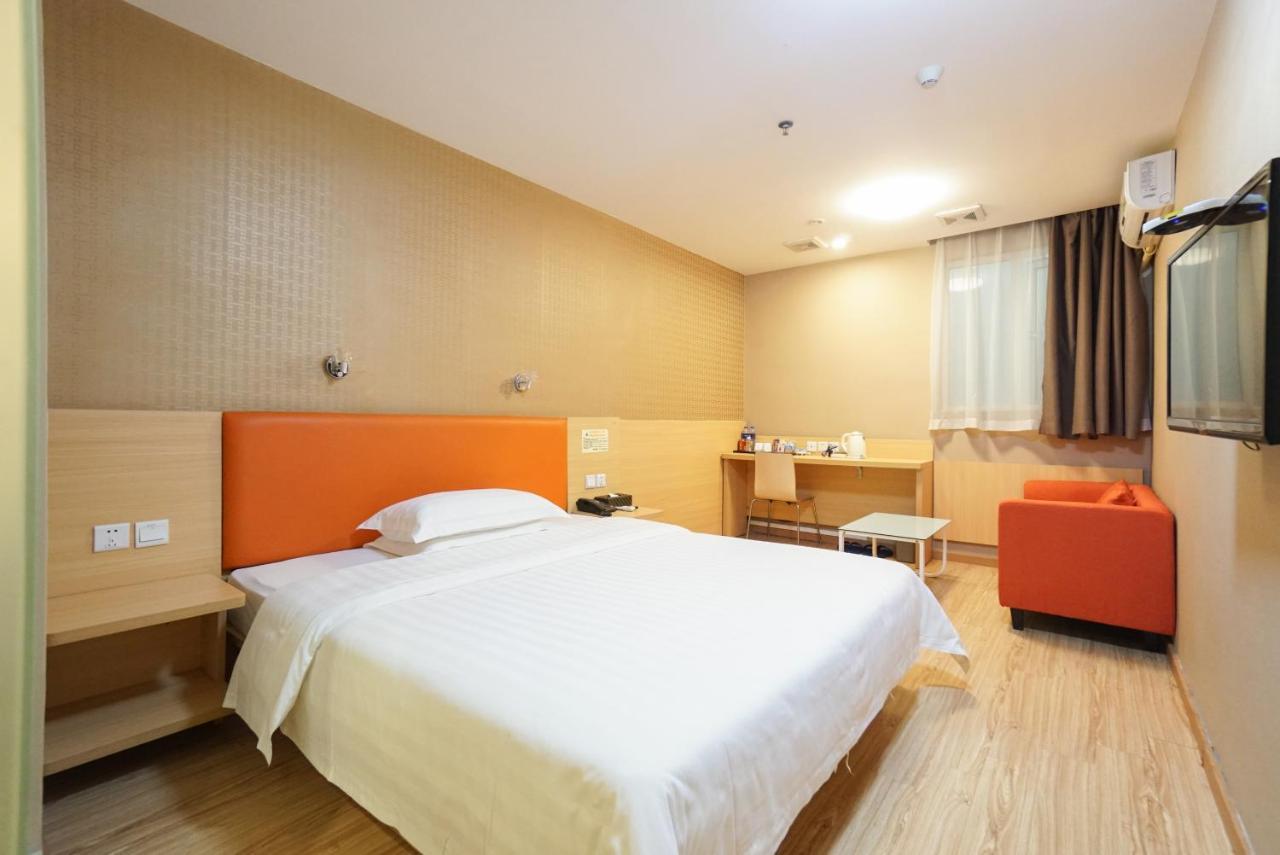 Jia Mei Xin Holiday Hotel Baiyun Airport Branch Kanton Exteriér fotografie