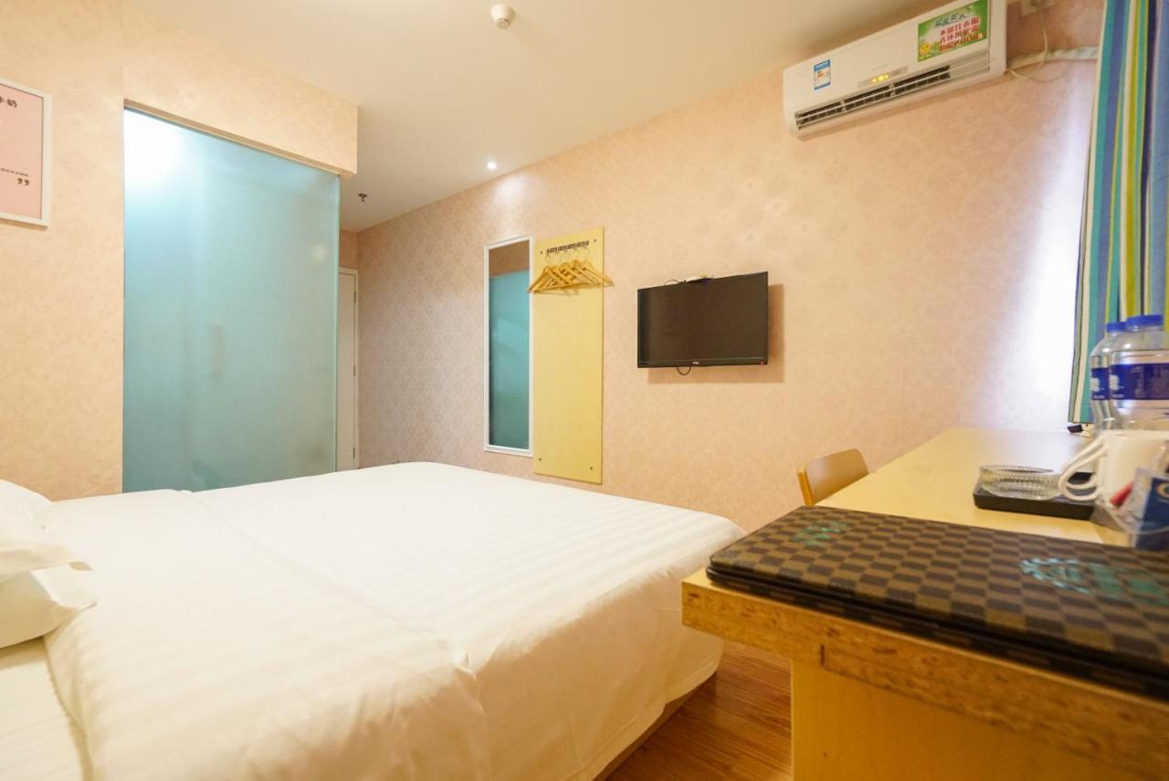 Jia Mei Xin Holiday Hotel Baiyun Airport Branch Kanton Exteriér fotografie