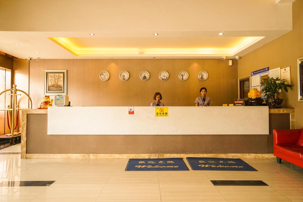 Jia Mei Xin Holiday Hotel Baiyun Airport Branch Kanton Exteriér fotografie