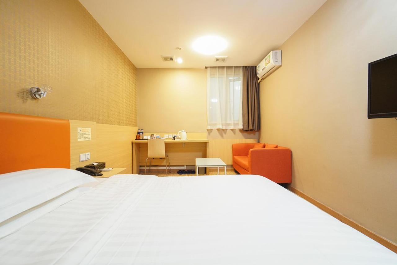 Jia Mei Xin Holiday Hotel Baiyun Airport Branch Kanton Exteriér fotografie